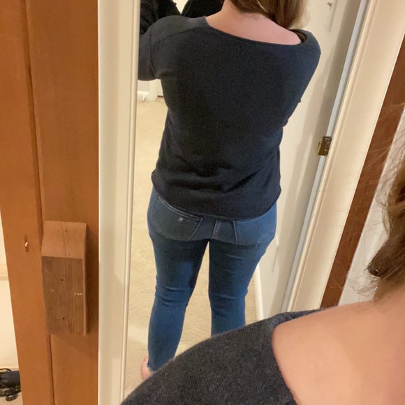 American Eagle Bell Sleeve Embroidered Crewneck XS - Picture 9 of 16